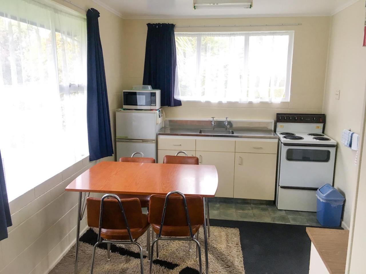 Alma Motel Oamaru Extérieur photo
